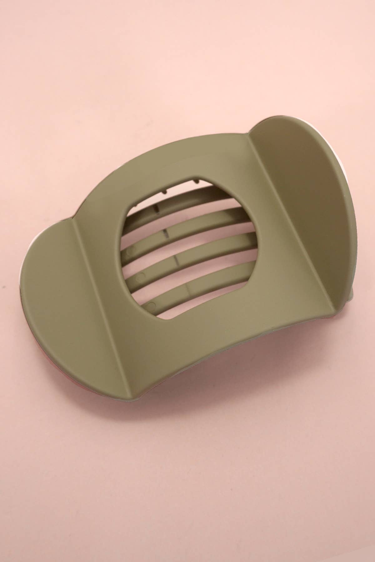 LAY FLAT LARGE HAIR CLAW CLIPS FOR SECURE STYLING