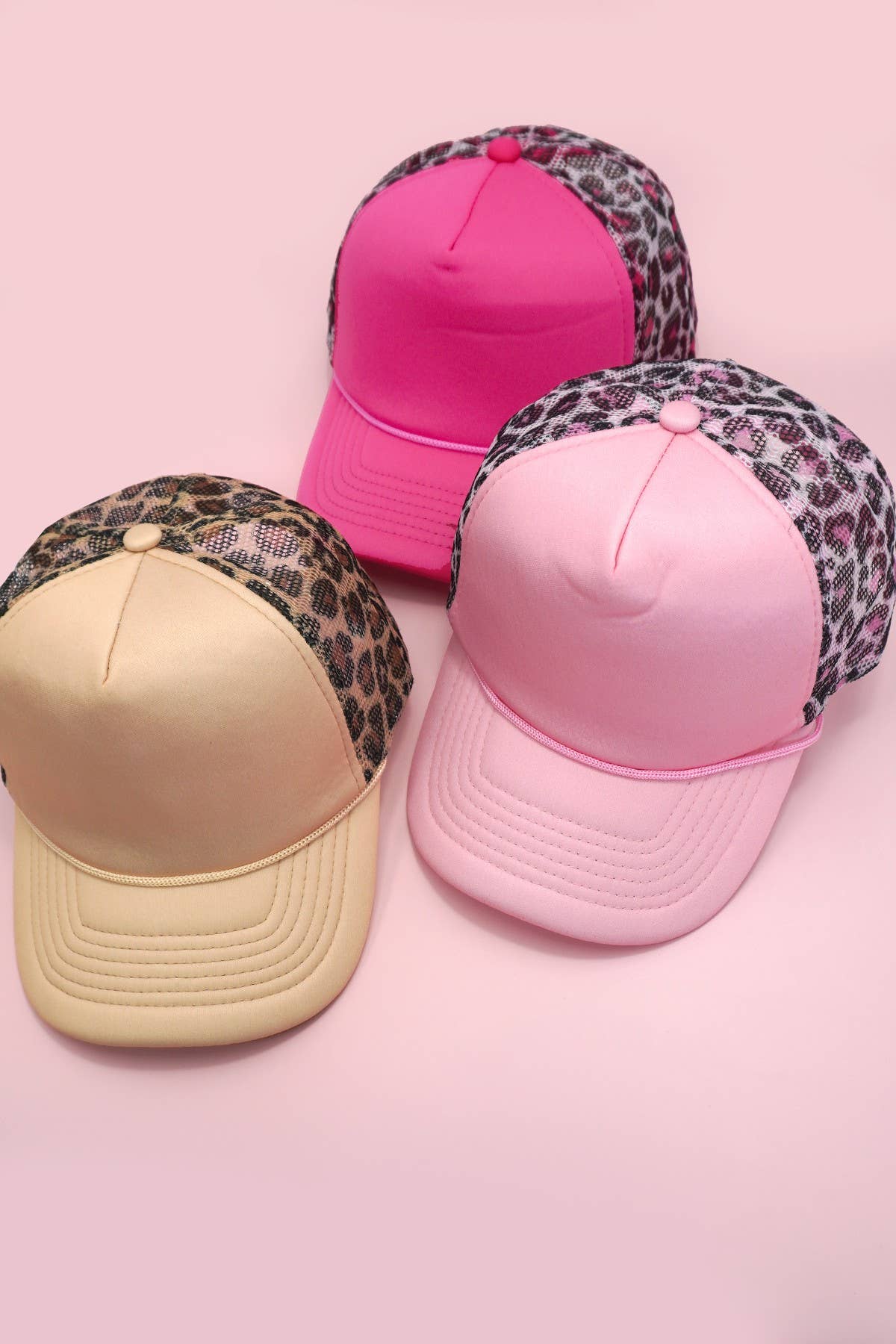 TRUCKER HAT CHECKER FOAM FRONT ANIMAL MESH CAP