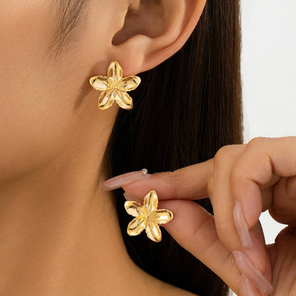 Retro Fashion Five-Petal Flower Earrings