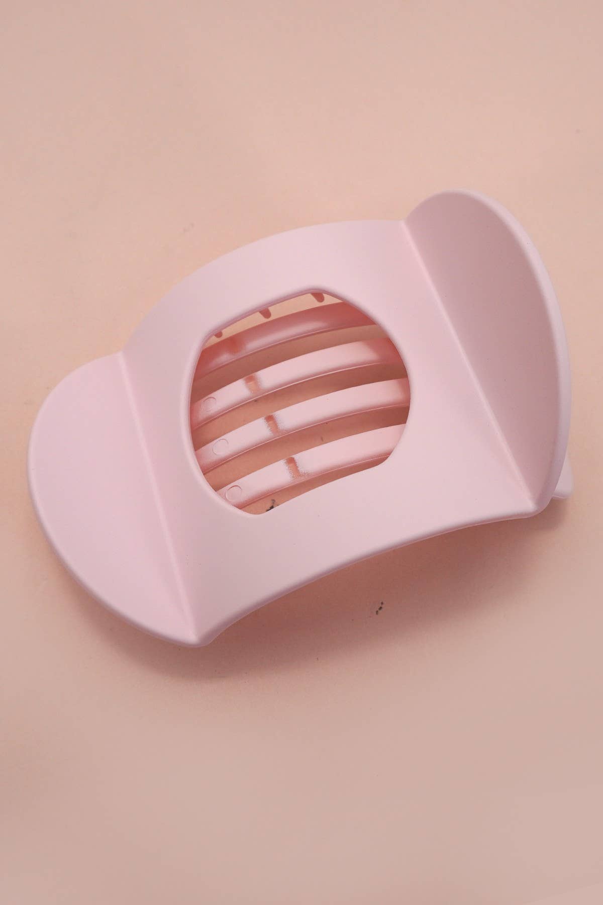 LAY FLAT LARGE HAIR CLAW CLIPS FOR SECURE STYLING