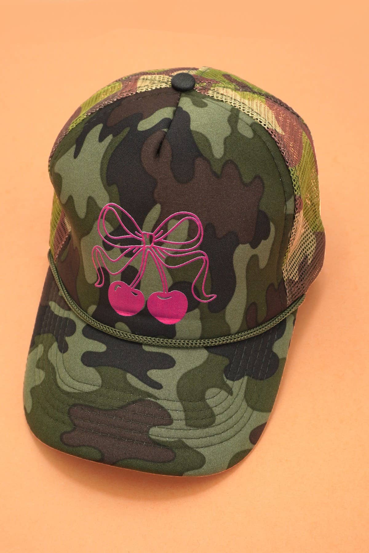 TRUCKER HAT BOW CHERRY CAMOUFLAGE CAP